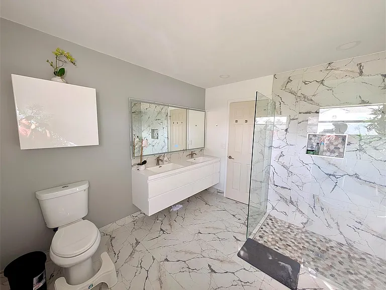 6431 Crossbow Ct — Photo 9