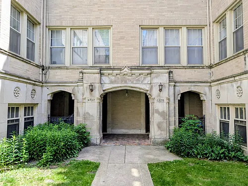 6709 N Greenview Ave #1G Photo 1