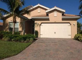 3868 King Edwards St, Fort Myers, FL 33916