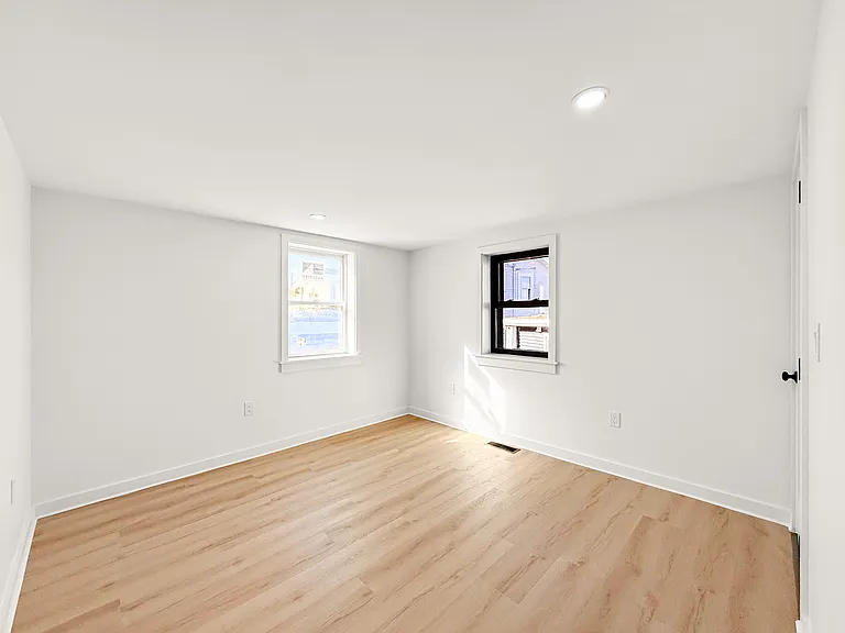 204 Endicott Ave #2 — Photo 13