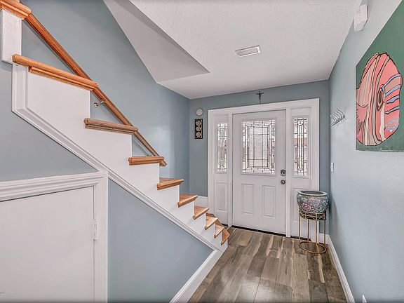 3rd image of 2430 Carriage Ct #3
