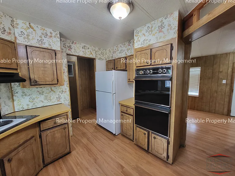 820 Stevens Dr — Photo 7