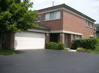 501 Kelburn Rd, Deerfield, IL 60015