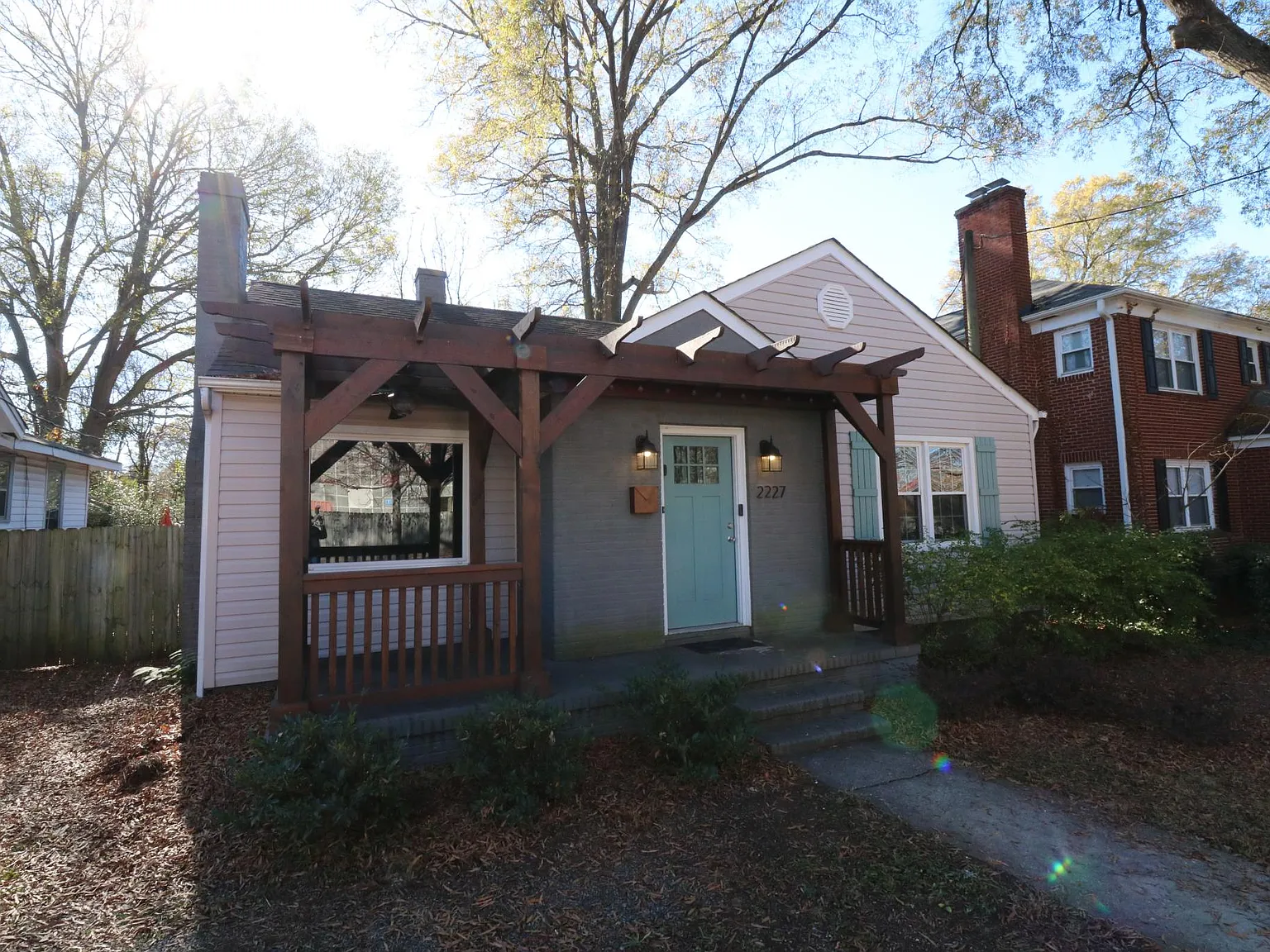 3 bed, 1245 sqft, $1,800 — Photo 1