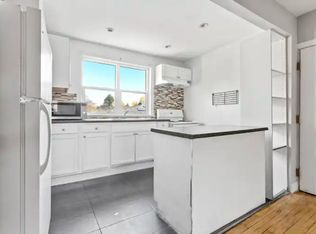 933 Marguerite Ave #6, Ottawa, ON K1K3T6