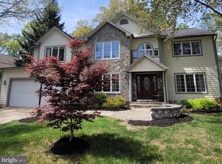 10652 Quarterstaff Rd, Columbia, MD 21044