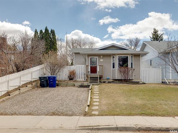 Meadow Green Real Estate Meadow Green Saskatoon Homes For Sale Zillow
