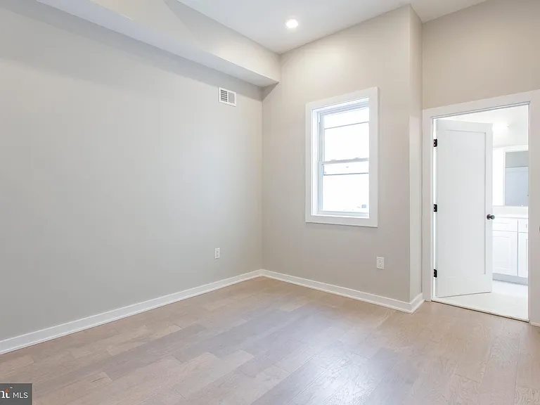 1320 S Opal St #2 — Photo 9