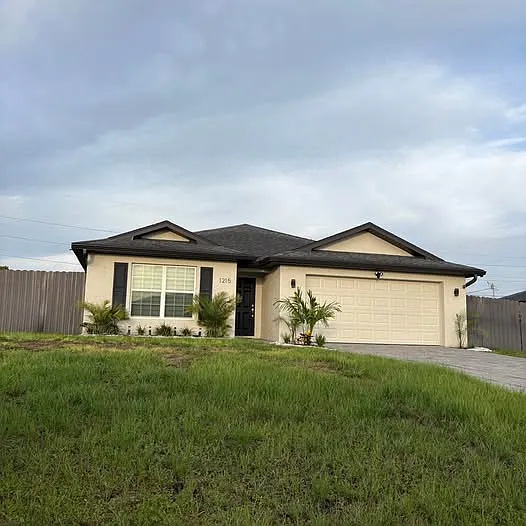 1215 NW Juanita Pl — Photo 3
