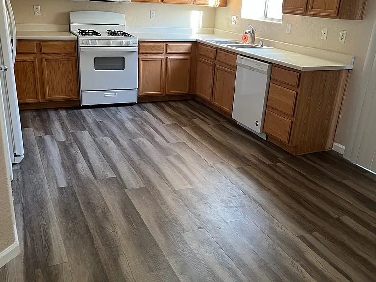 958 Medina De Leon Ave — Photo 9