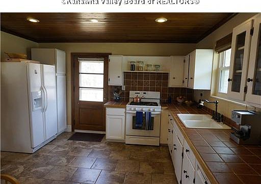 4th image of 2034 Weberwood Dr