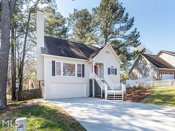 2nd image of 952 Ballew Dr #3