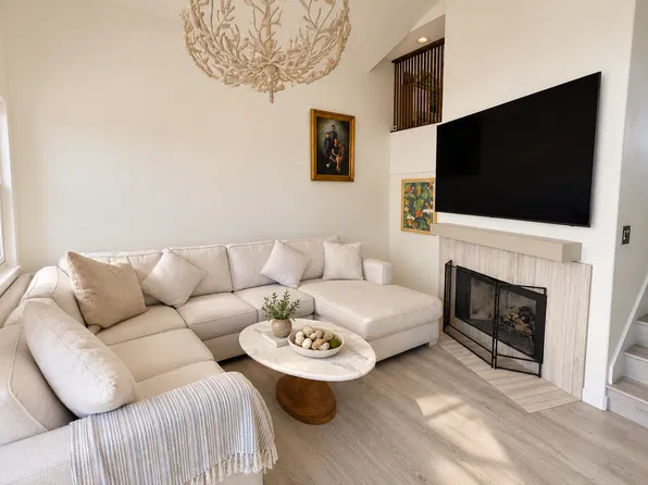 26 Bermuda Ct, Manhattan Beach, CA 90266