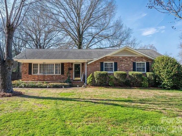 2017 Belmar Dr, Gastonia, NC 28052