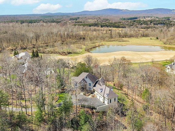 4th image of 1485 Kinross Ln