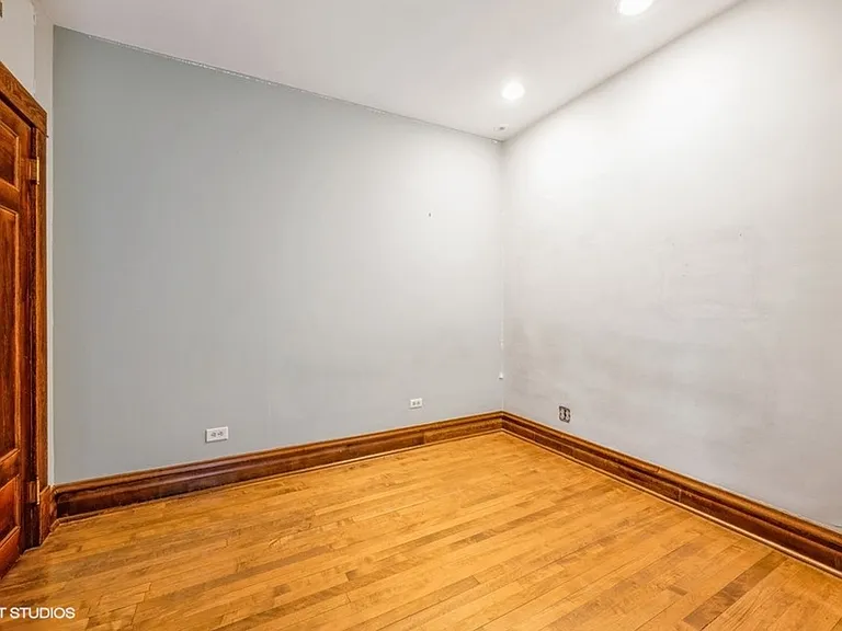 383 Park Ave — Photo 14