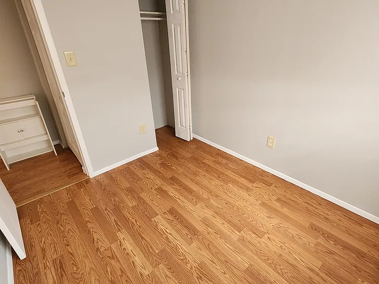 Sierra St — Photo 11