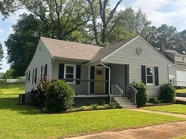 1st image of 1706 Hillcrest Ave