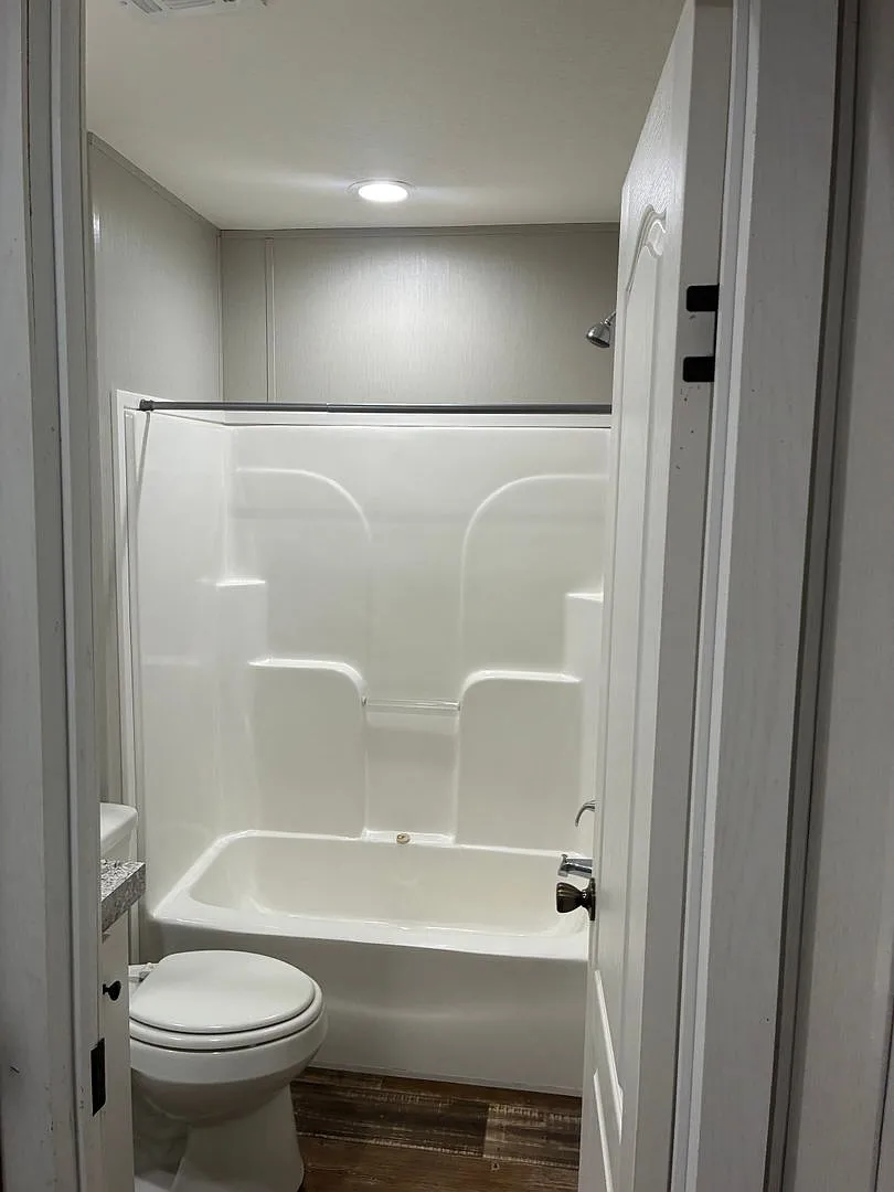 2BR/2BA Lakeland Mobile Home Convenient Location & Available Now — Photo 2