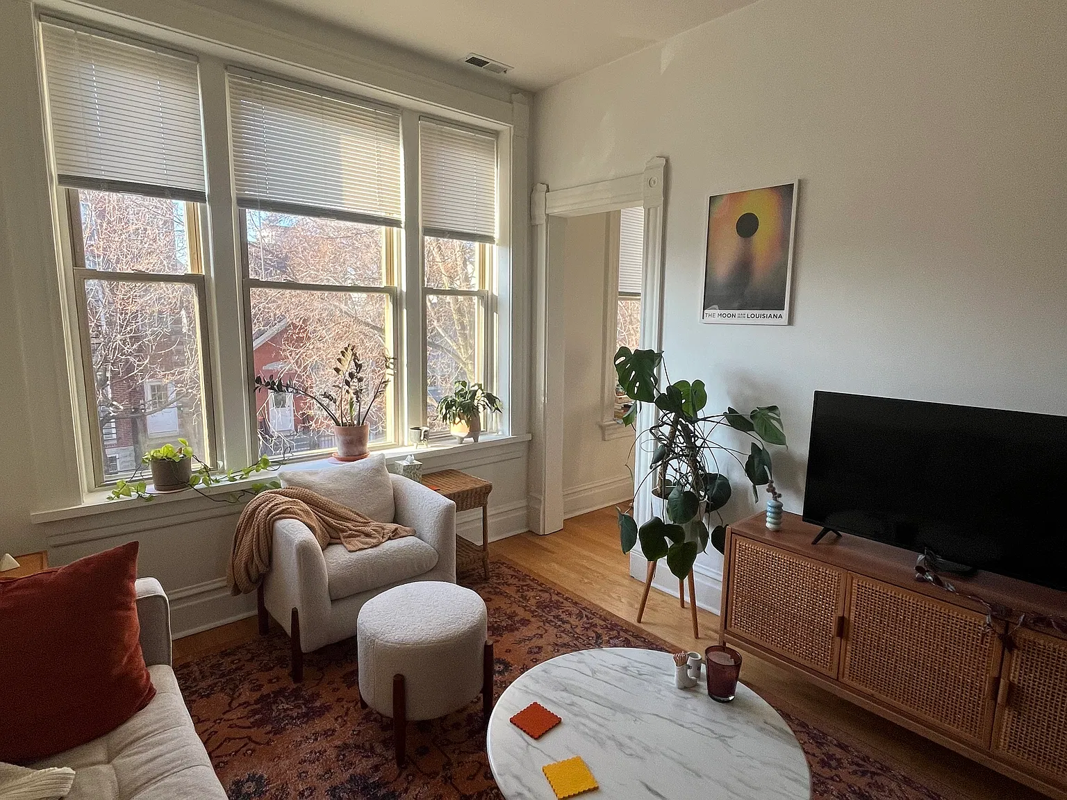 2 bed, 700 sqft, $2,175 — Photo 2