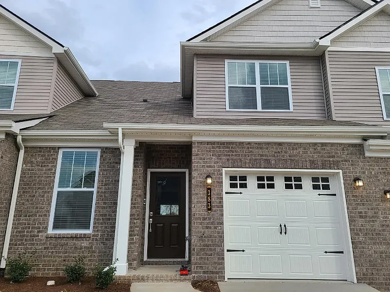 383 Casper Dr — Photo 1