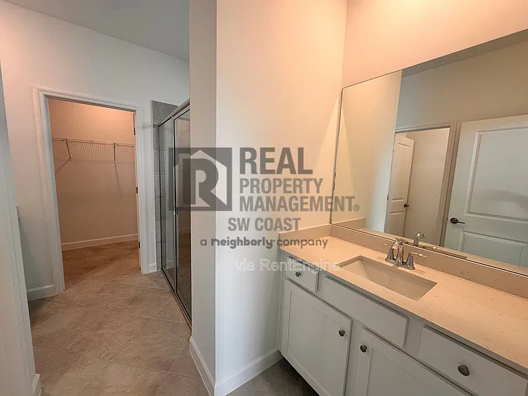 20501 Hazelnut Ct S — Photo 21
