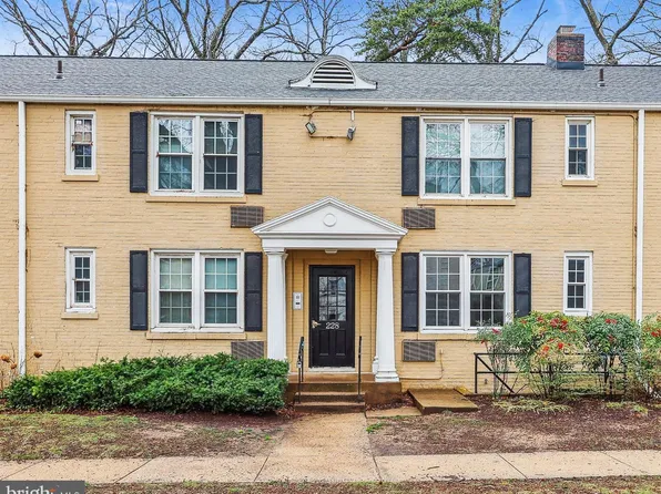228 N Thomas St APT 3, Arlington, VA 22203