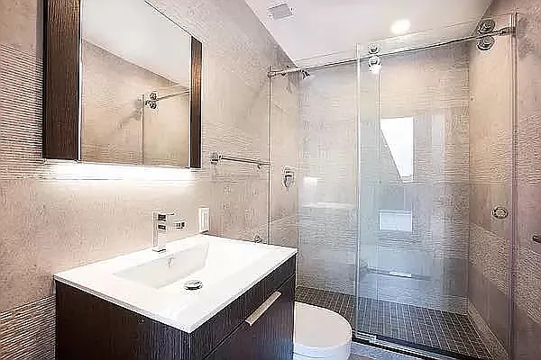 Rented by Azoulay Group Inc | media 6