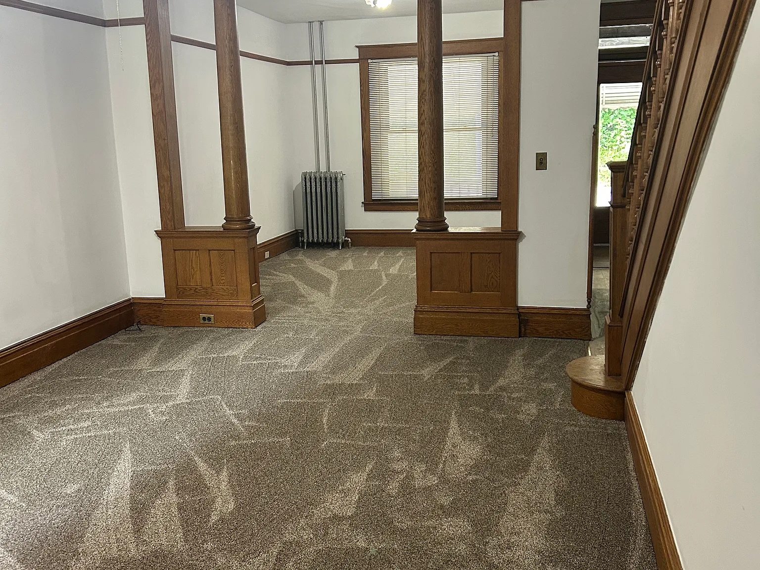 3 bed, 1500 sqft, $1,300 — Photo 2