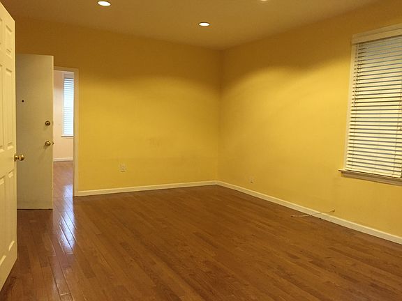 3rd image of 2566 37th Street # Fl 1ST