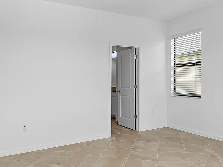 14882 Portico Blvd — Photo 17