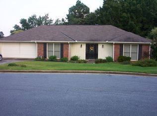 5 Labrador Ct, Columbus, GA 31909