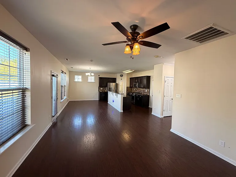42 Kilverstone Way — Photo 15