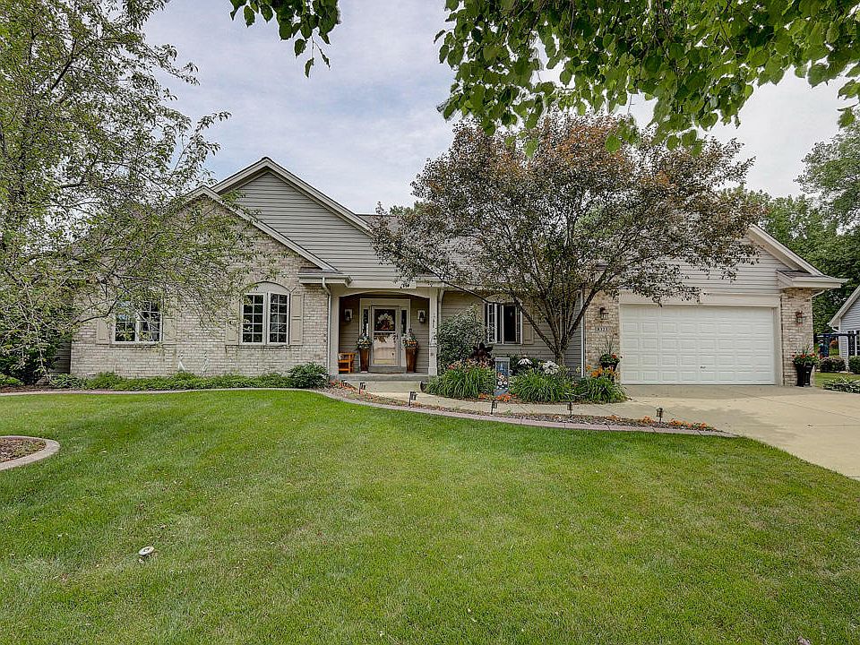1st image of 8323 W Woodfield Dr