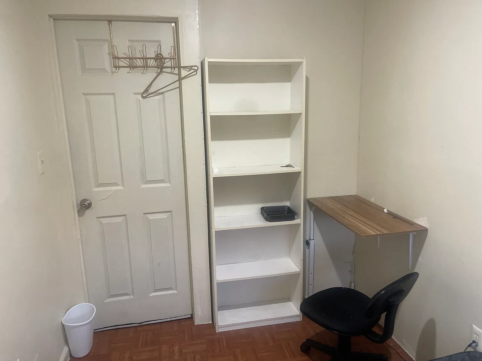5 bed, 145 sqft, $715 — Photo 1