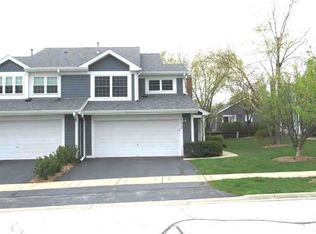112 Sarahs Grove Ln, Schaumburg, IL 60193