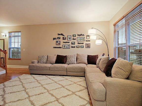 4th image of 2702 Foxwood Dr