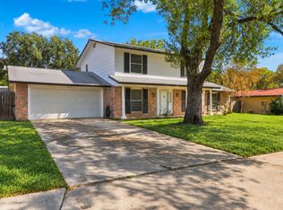8006 RUSTIC FOREST DR, San Antonio, TX 78239