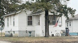 1st image of 716 W Main St
