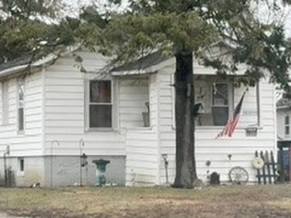 716 W Main St, Hoopeston, IL 60942