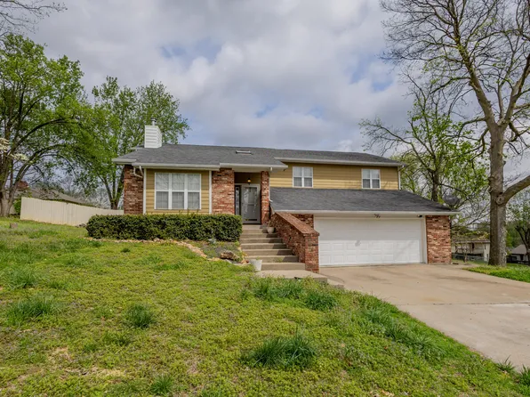 621 Sonya Dr, Boonville, MO 65233