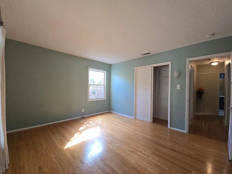 453 S Carmelo Ave — Photo 10
