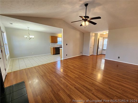 5th image of 120 Haywood Dr
