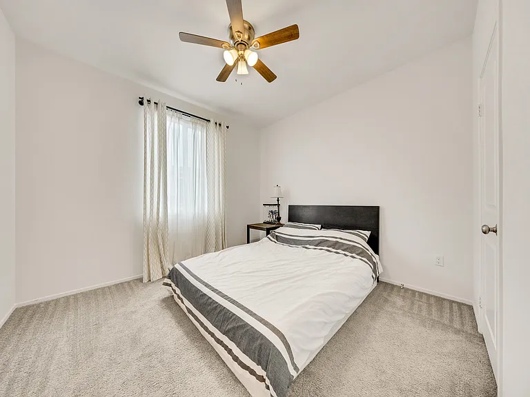1018 Shiba Ct — Photo 27
