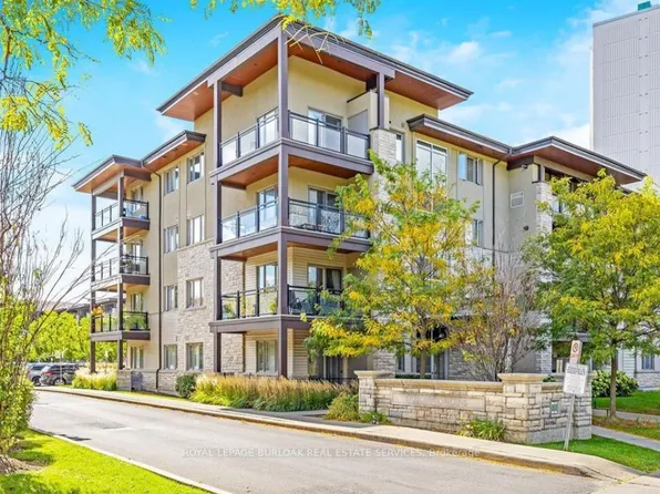 570 Lolita Gdns #218, Mississauga, ON L5A 0A1