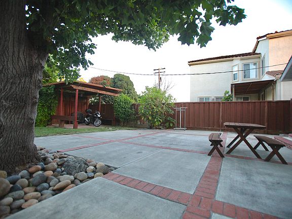 3rd image of 1074 Prouty Way