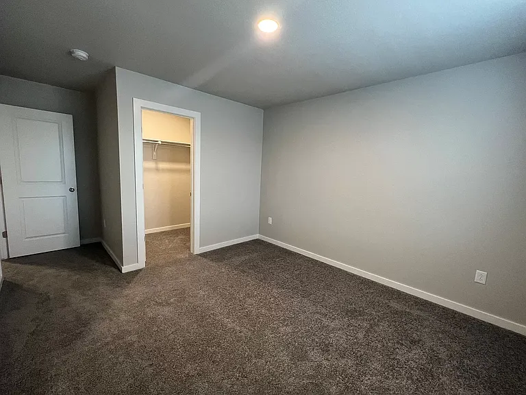 3655 Ronald Reagan Ave — Photo 42