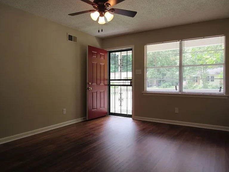 2284 Nunnelee Ave — Photo 5