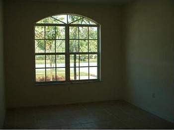4th image of 2621 SW 88th Ave