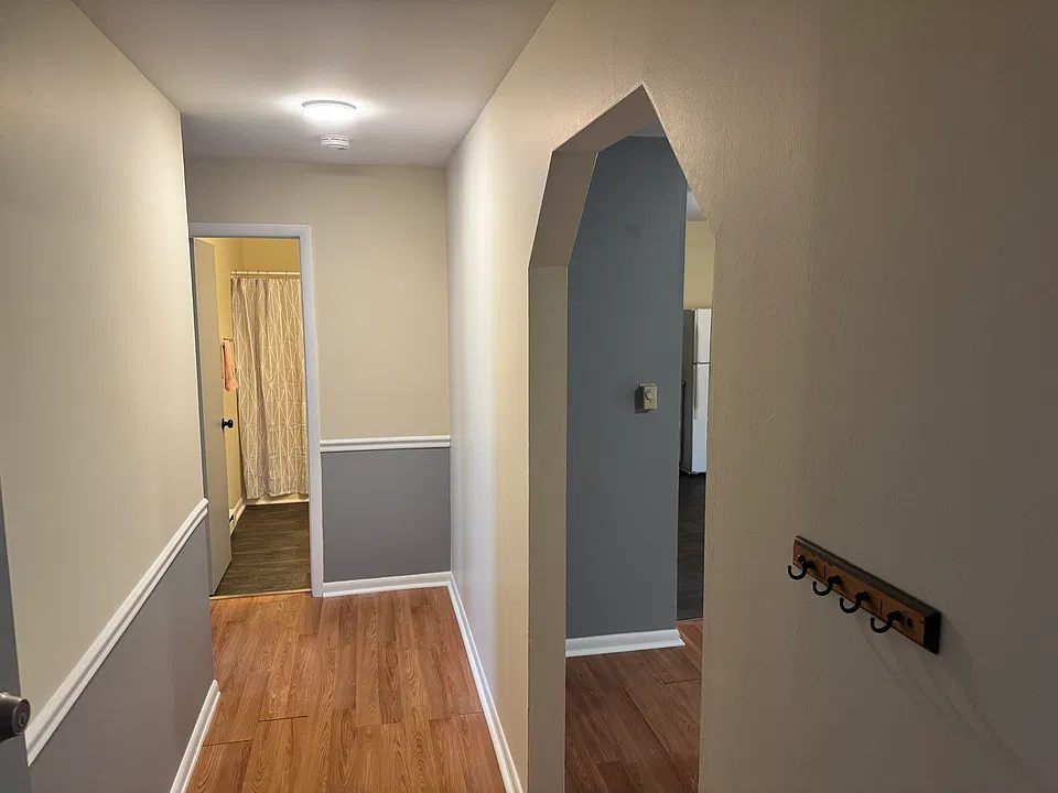 425 E 1st Ave #100